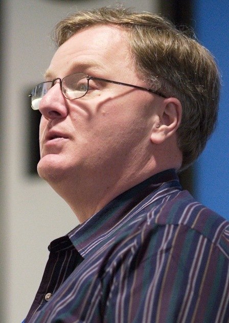 Dave Thomas speaking at the Pragmatic Rails Studio in Pasadena in 2006.